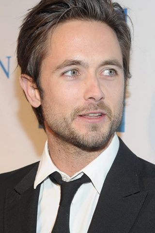 Justin Chatwin 2